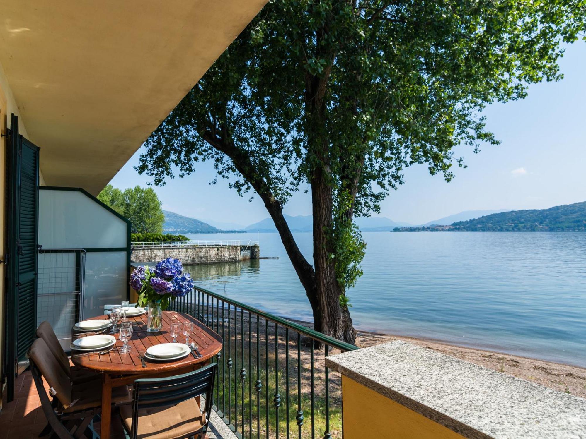 Residence Villa Greta Meina Exterior photo